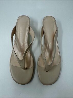 Women's Sandals Round Toe Nude Kitten Heels Flip Flop Short Heeled Slide. Size 9